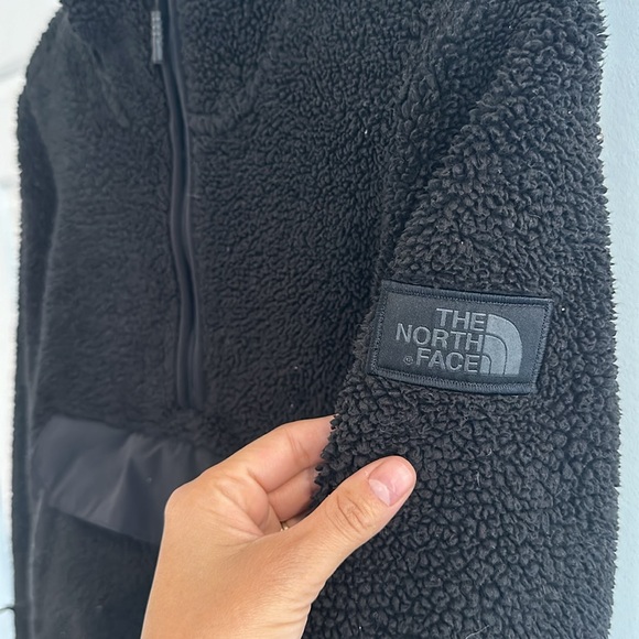 North face half fleece zip hoodie with kangaroo zipper pocket - Picture 2 of 3